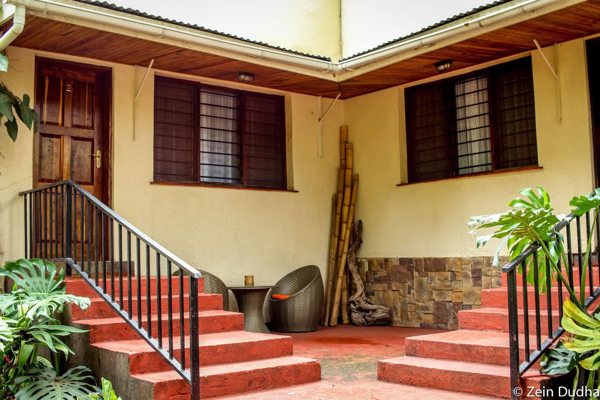 Villa 33 Blantyre Exterior foto